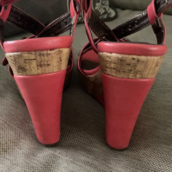 Wedges with Stud Detail - Picture 2 of 7